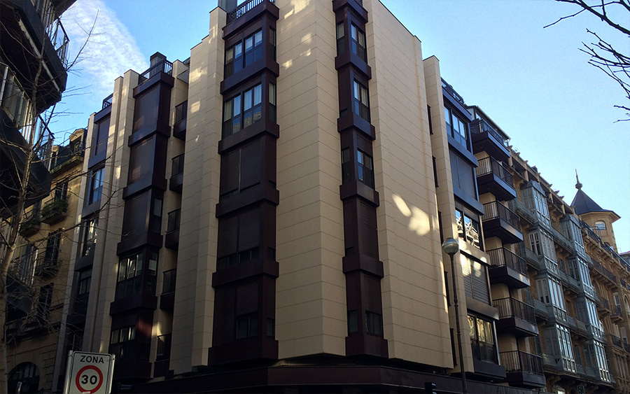 Fachada ventilada edificio Donostia